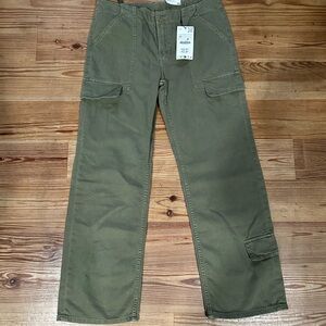 Zara Green Ankle Cropped Pants with Relaxed Fit